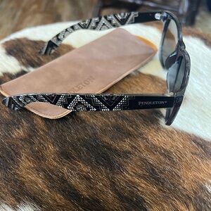 Pendleton Geometric Black Sunglasses